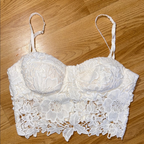 L'Atiste By Amy Tops - L’atiste by Amy White Lace Floral Crop Top Bustier Small